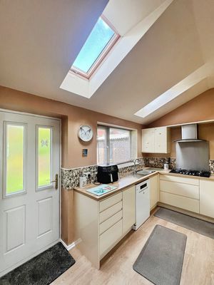 Kitchen- click for photo gallery